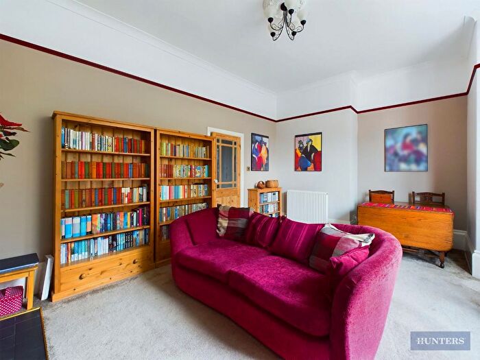1 Bedroom Flat For Sale In Albion Road, Scarborough, YO11