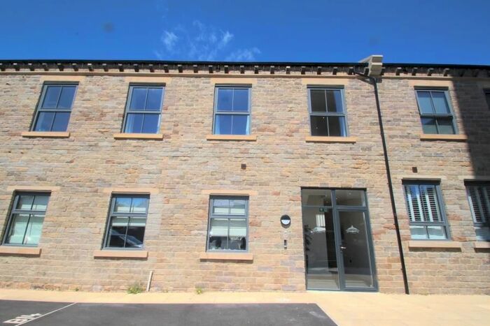 1 Bedroom Flat To Rent In Dyehouse Walk, Yeadon, LS19