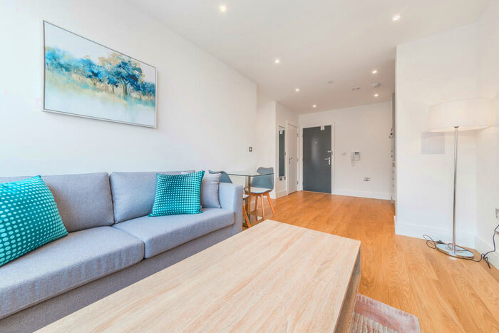 1 Bedroom Apartment To Rent In Papermill House, South Street, Romford, RM1