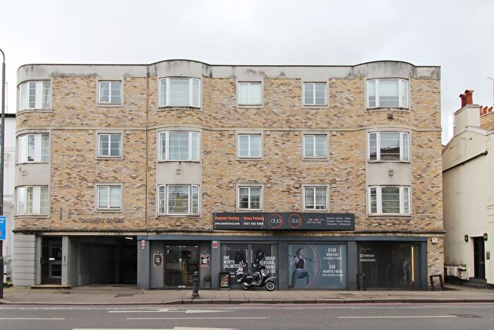 2 Bedroom Flat To Rent In Gunter Grove, London, SW10