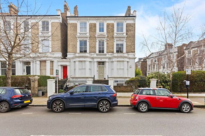 1 Bedroom Flat For Sale In Oxford Gardens, Ladbroke Grove, W10