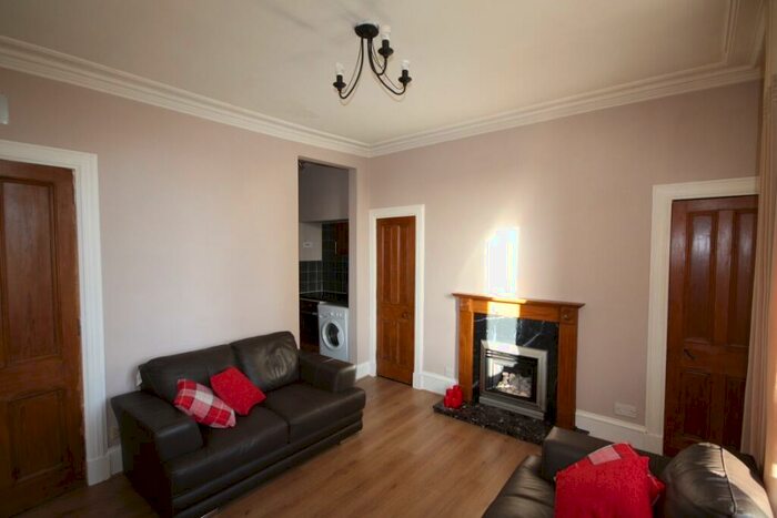 1 Bedroom Flat To Rent In Raeburn Place, Aberdeen, AB25