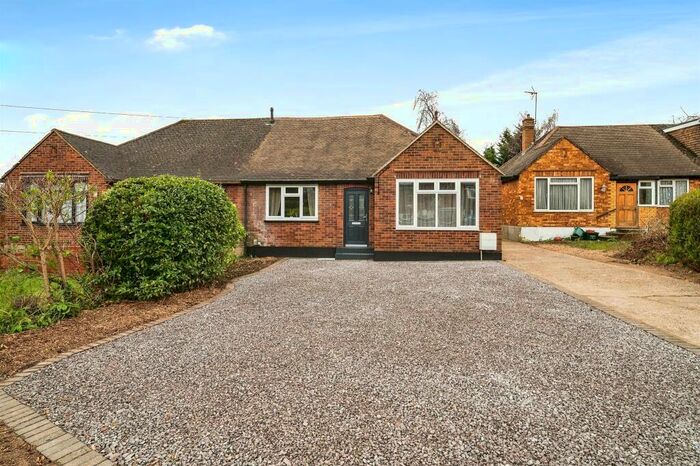 3 Bedroom Detached Bungalow For Sale In Mile House Close, St. Albans, AL1