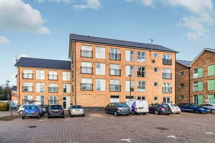 2 Bedroom Flat To Rent In Esparto Way, South Darenth, DA4