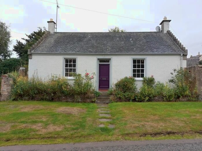 2 Bedroom Cottage To Rent In Lugton Brae, Dalkeith, EH22