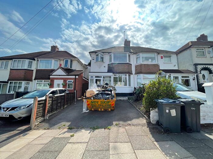 3 Bedroom Semi-Detached House To Rent In Sandringham Road, Great Barr, B42