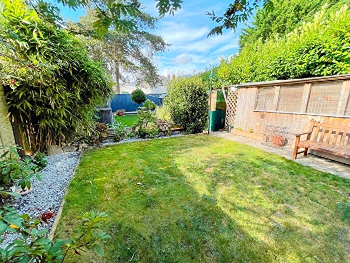 2 Bedroom Flat To Rent In Bournemouth, BH3