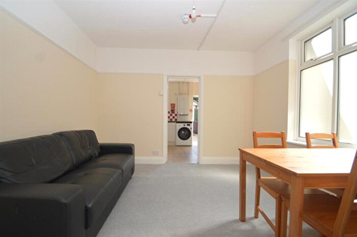 5 Bedroom Maisonette To Rent In Henleaze Road, Henleaze, Bristol, BS9