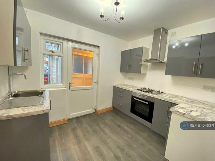 3 Bedroom Semi-Detached House To Rent In Crowther Road, Birmingham, B23