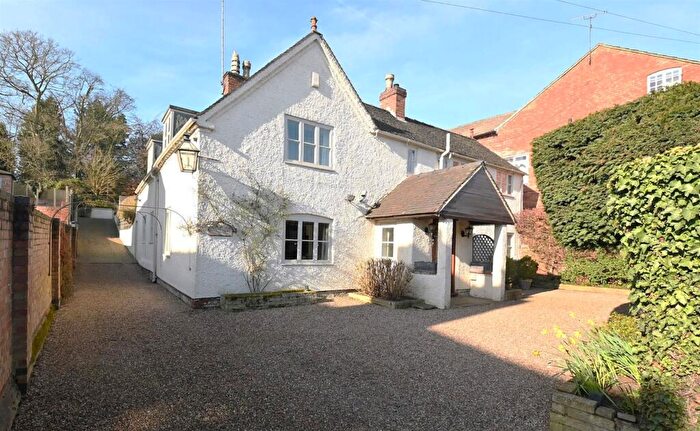 5 Bedroom Character Property For Sale In Applegarth, High Street, Repton, DE65