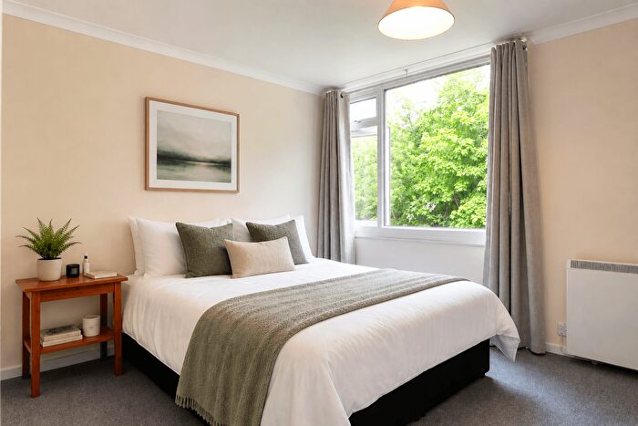 2 Bedroom Flat To Rent In Westacre Close, Brentry, BS10