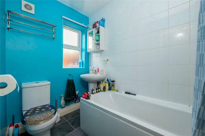 3 Bedroom Terraced House For Sale In Eastcliffe Square, Caythorpe, Grantham, Lincolnshire, NG32