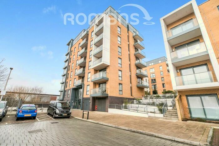 1 Bedroom Apartment To Rent In Skylark House, Reading, RG2
