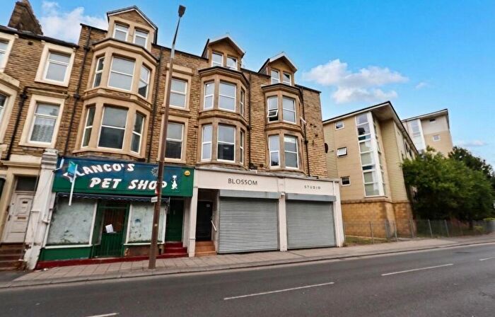 2 Bedroom Cottage To Rent In Queen Street, Morecambe, LA4