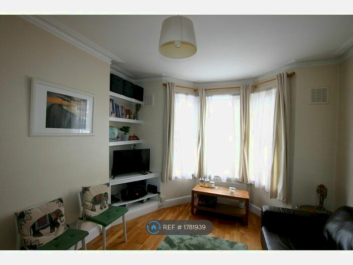 1 Bedroom Flat To Rent In Cobbold Road, Willesden, NW10