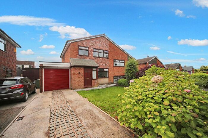 3 Bedroom Semi-Detached House For Sale In Woodnook Road, Appley Bridge, WN6