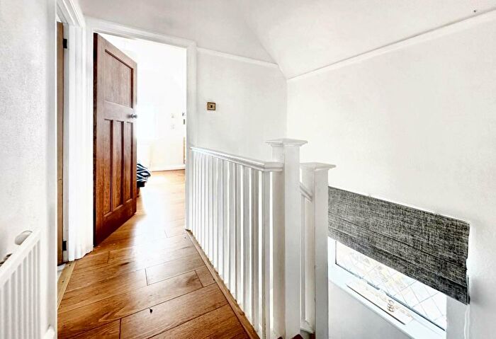 3 Bedroom Detached House For Sale In Ashurst Avenue, Saltdean, BN2