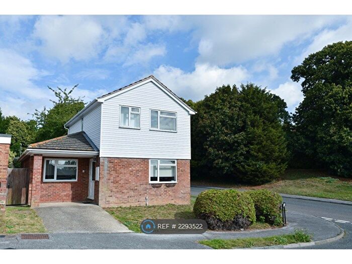 5 Bedroom Detached House To Rent In Westerham Close, Canterbury, CT2