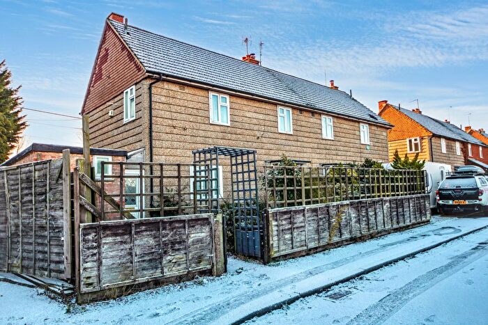 3 Bedroom Property For Sale In St. Michaels Close, Lyneham, Chippenham, Wiltshire, SN15