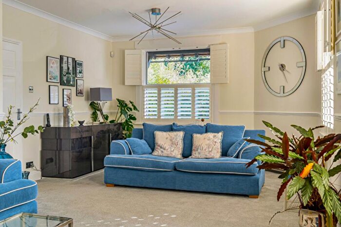 4 Bedroom Detached House For Sale In The Street, Eythorne, CT15