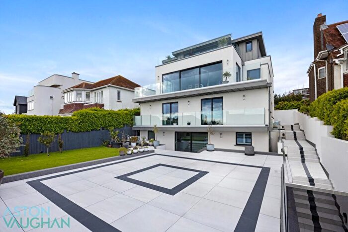 6 Bedroom Detached House For Sale In Roedean Road, Brighton, BN2