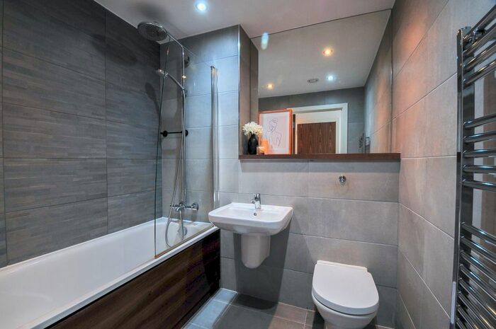 2 Bedroom Flat To Rent In Ordsall Lane, Salford, M5