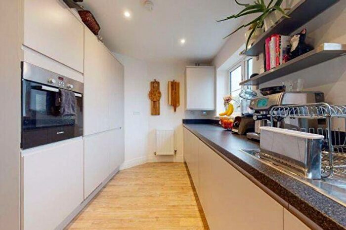 4 Bedroom Semi-Detached House To Rent In Longacres Way, Chichester, PO20