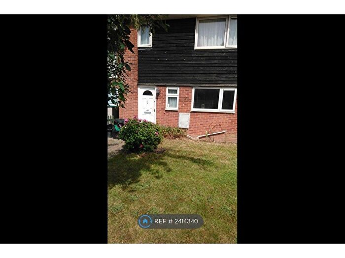 3 Bedroom Terraced House To Rent In Clements Close, Spencers Wood, Reading, RG7