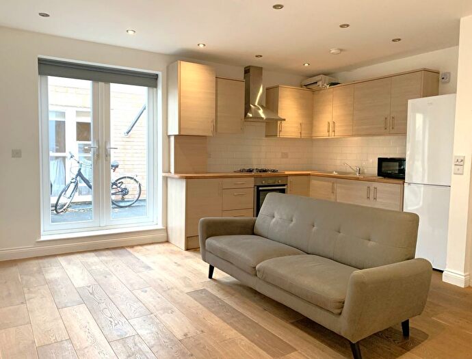 1 Bedroom Flat To Rent In Holloway Road, Holloway, N7