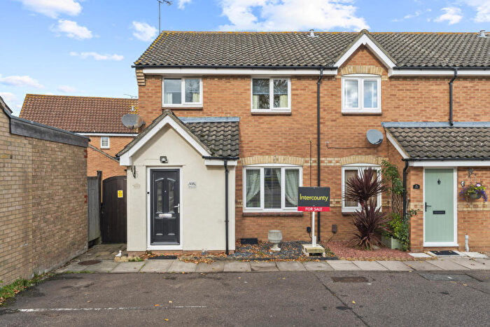 3 Bedroom End Of Terrace House For Sale In Bentley Drive, Harlow, Essex, CM17