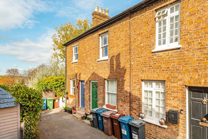 2 Bedroom House To Rent In Trafalgar Terrace, Harrow, HA1