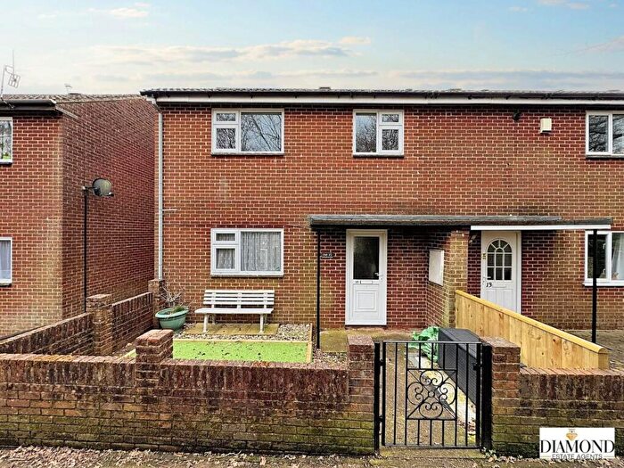 3 Bedroom End Of Terrace House For Sale In Cameron Close, Tiverton, EX16