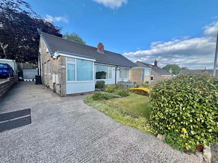 2 Bedroom Semi-Detached Bungalow For Sale In Norton Close, Halifax, HX2