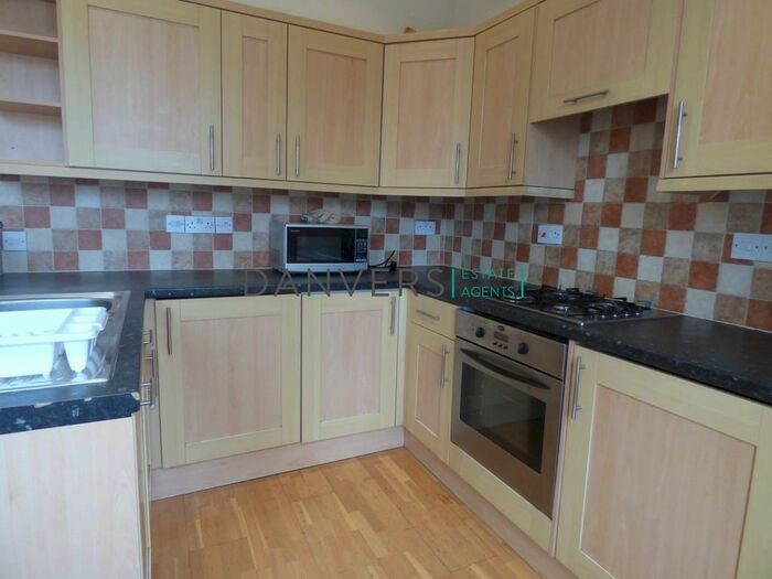 3 Bedroom Flat To Rent In University Road, Leicester, LE1