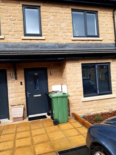 2 Bedroom Flat To Rent In Ryecroft Close, HD7