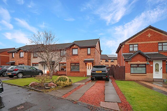 3 Bedroom Semi-Detached House For Sale In Swallow Gardens, Glasgow, G13