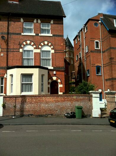 6 Bedroom Semi-Detached House To Rent In Arthur Street, Nottingham, NG7