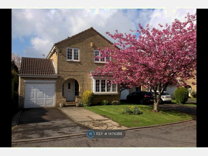 4 Bedroom Detached House To Rent In Oakdene Gardens, Leeds, LS17
