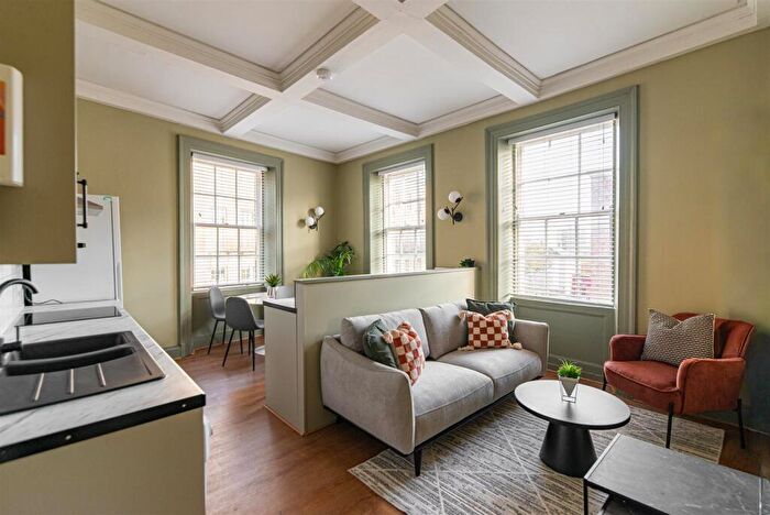 5 Bedroom Apartment To Rent In St James' Street, City Centre, Newcastle Upon Tyne, NE1