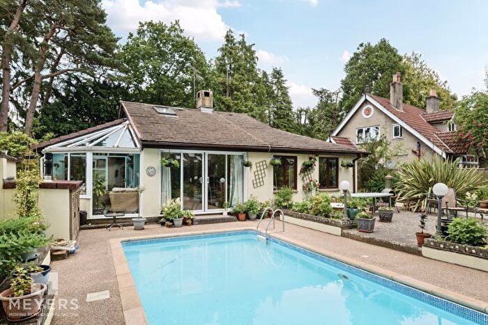 4 Bedroom Bungalow For Sale In Keysworth Drive, Sandford, BH20