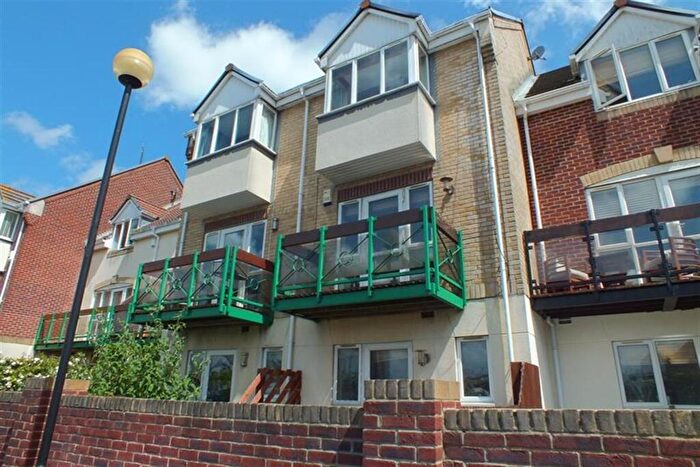 3 Bedroom Terraced House To Rent In Ocean Village, SO14