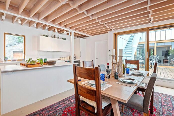 4 Bedroom Detached House To Rent In Barnsbury Street, London, N1