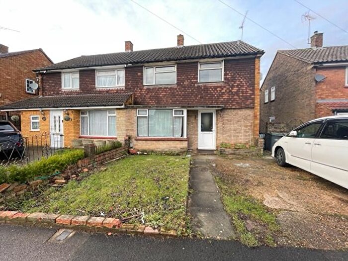 3 Bedroom Semi-Detached House To Rent In Leagrave High Street, Luton, LU4