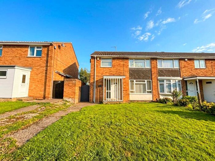 3 Bedroom Semi-Detached House For Sale In Thames Walk, Corby, NN17
