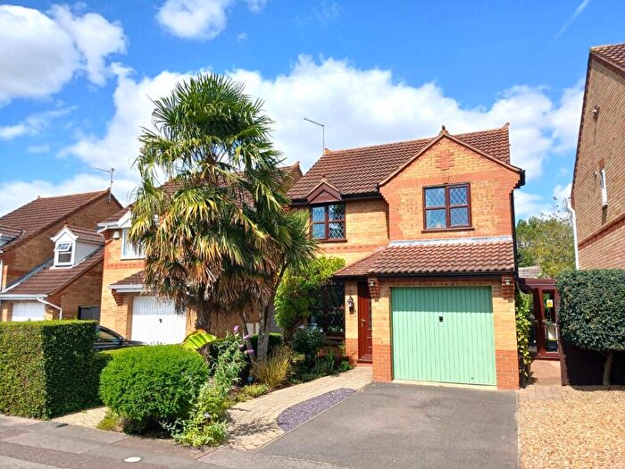 3 Bedroom Detached House For Sale In Caldervale, Orton Longueville, Peterborough, PE2
