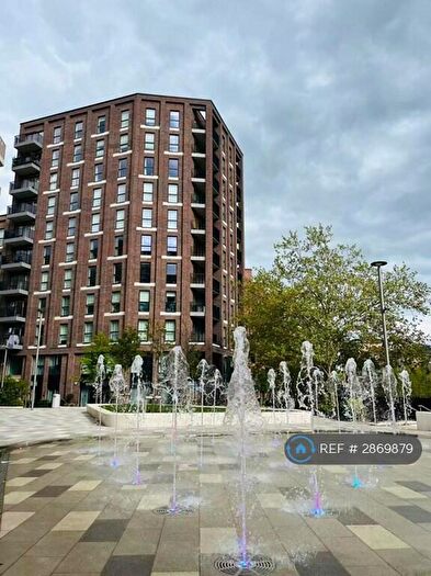 2 Bedroom Flat To Rent In Carraway St, Reading, RG1