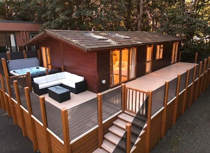 2 Bedroom Park Home For Sale In Ambleside Road, Troutbeck Bridge, Windermere, LA23