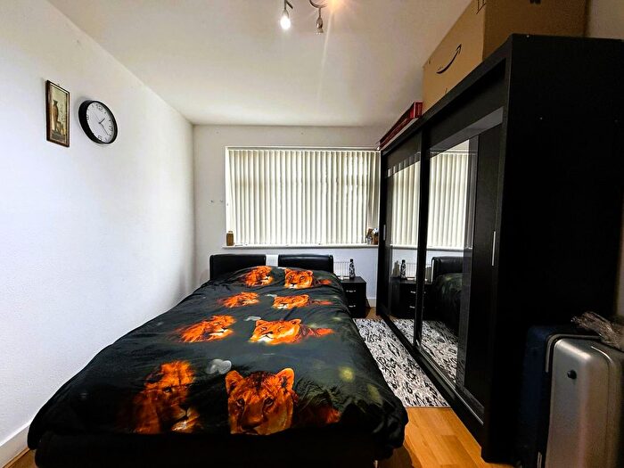 1 Bedroom Maisonette To Rent In Buck Lane, London, NW9