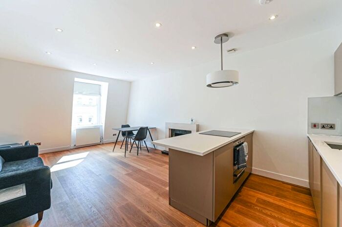 2 Bedroom Flat To Rent In Queens Gate Terrace, South Kensington, London, SW7