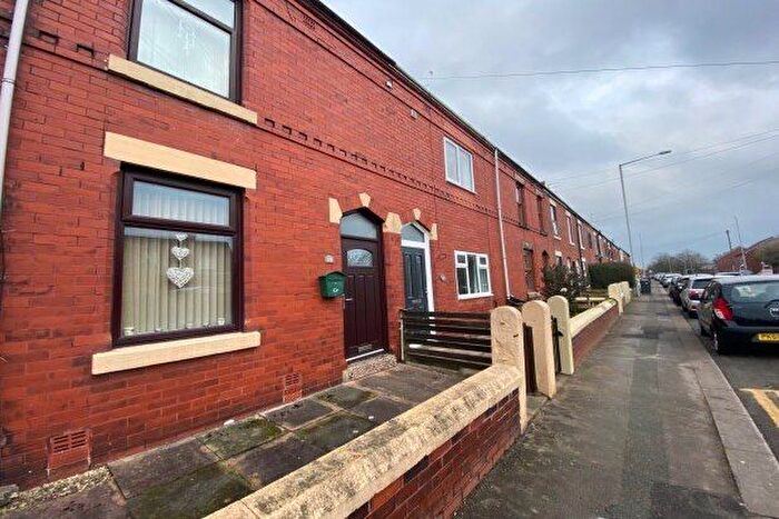 3 Bedroom Property To Rent In Leyland Lane, Leyland, PR25